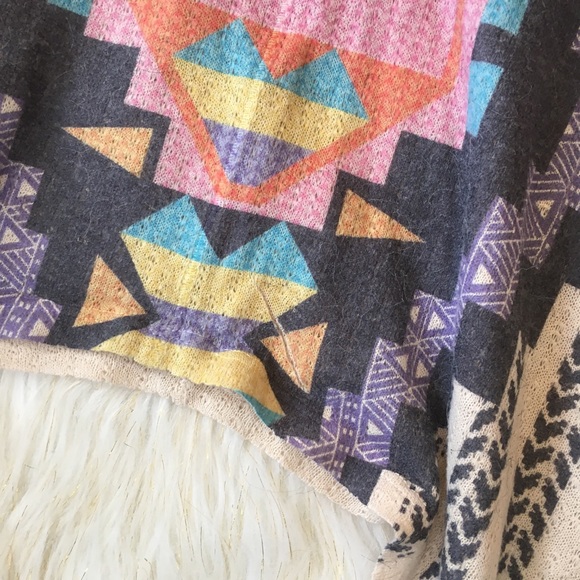 American Rag Boho Crochet Crop Top - Picture 2 of 6